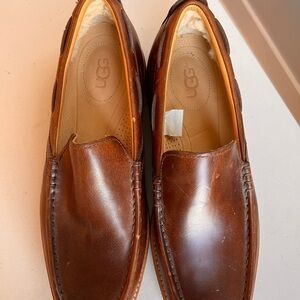 Ugg loafer men’s genuine leather 9.5M US